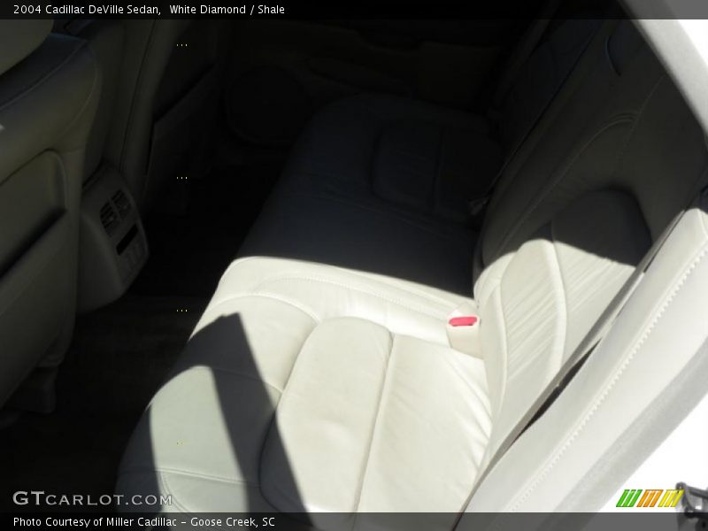 White Diamond / Shale 2004 Cadillac DeVille Sedan