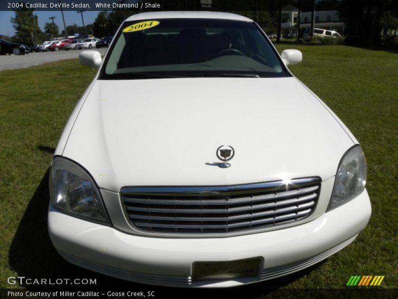 White Diamond / Shale 2004 Cadillac DeVille Sedan
