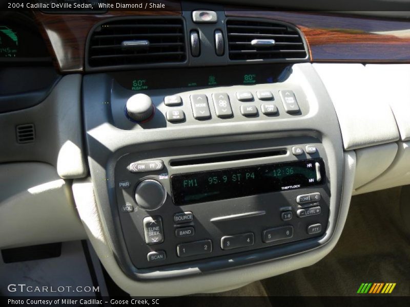 White Diamond / Shale 2004 Cadillac DeVille Sedan