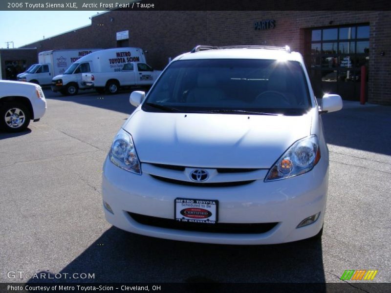 Arctic Frost Pearl / Taupe 2006 Toyota Sienna XLE