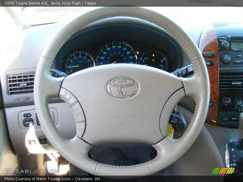 Arctic Frost Pearl / Taupe 2006 Toyota Sienna XLE