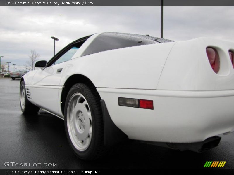 Arctic White / Gray 1992 Chevrolet Corvette Coupe