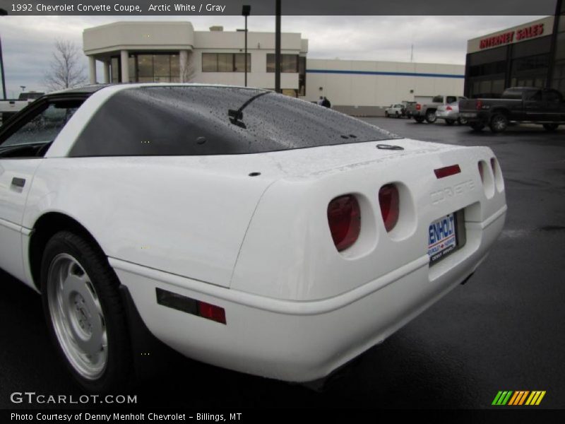 Arctic White / Gray 1992 Chevrolet Corvette Coupe