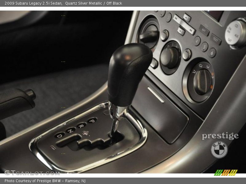 Quartz Silver Metallic / Off Black 2009 Subaru Legacy 2.5i Sedan