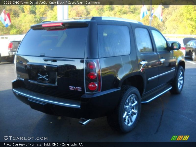 Onyx Black / Cocoa/Light Cashmere 2011 GMC Yukon Denali AWD