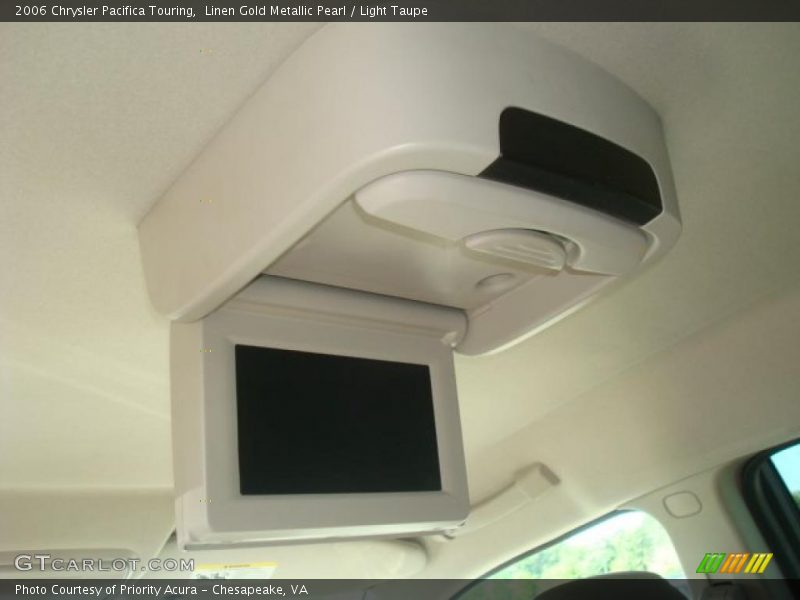 Linen Gold Metallic Pearl / Light Taupe 2006 Chrysler Pacifica Touring