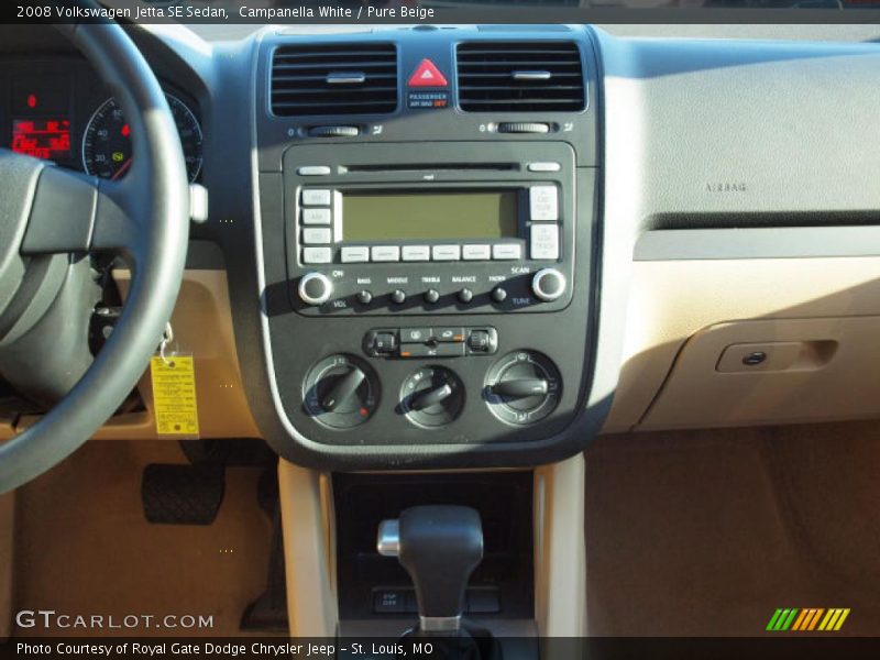 Campanella White / Pure Beige 2008 Volkswagen Jetta SE Sedan