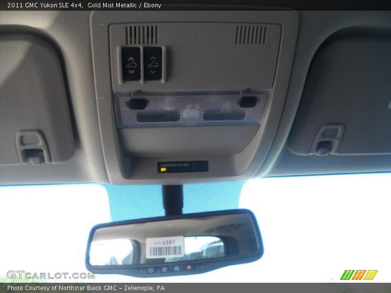 Gold Mist Metallic / Ebony 2011 GMC Yukon SLE 4x4