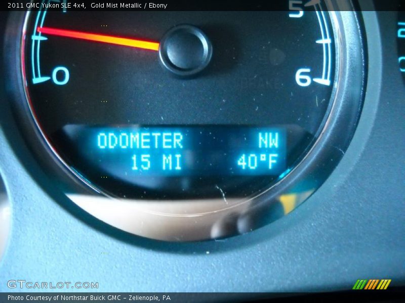 Gold Mist Metallic / Ebony 2011 GMC Yukon SLE 4x4