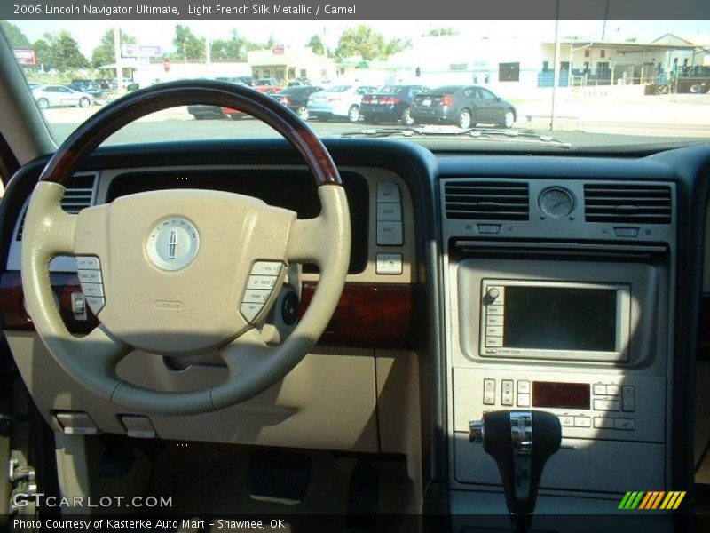 Light French Silk Metallic / Camel 2006 Lincoln Navigator Ultimate