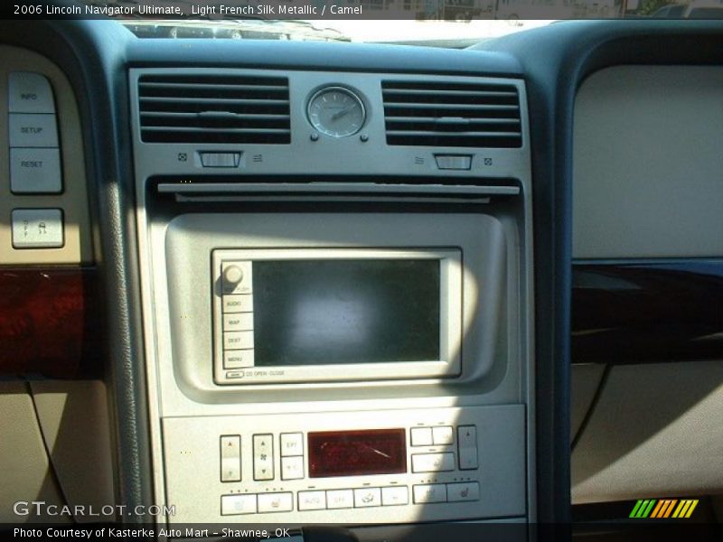 Light French Silk Metallic / Camel 2006 Lincoln Navigator Ultimate