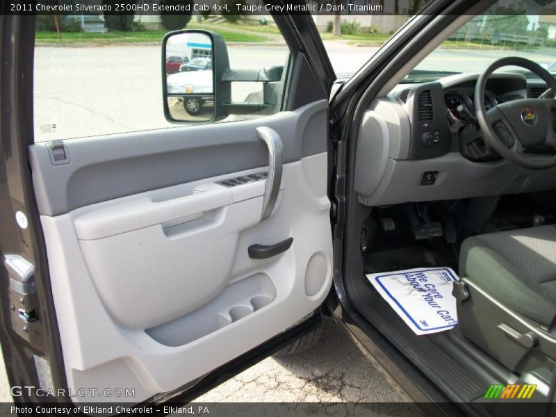 Taupe Grey Metallic / Dark Titanium 2011 Chevrolet Silverado 2500HD Extended Cab 4x4