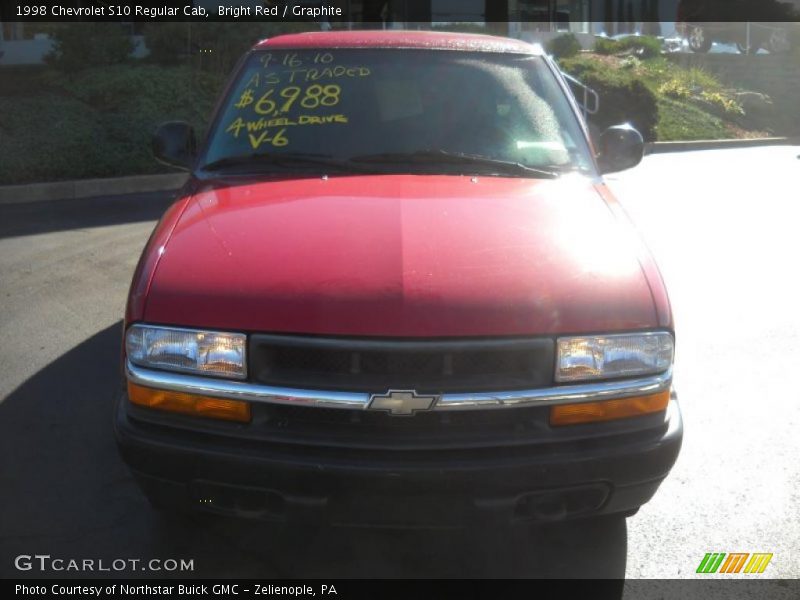 Bright Red / Graphite 1998 Chevrolet S10 Regular Cab