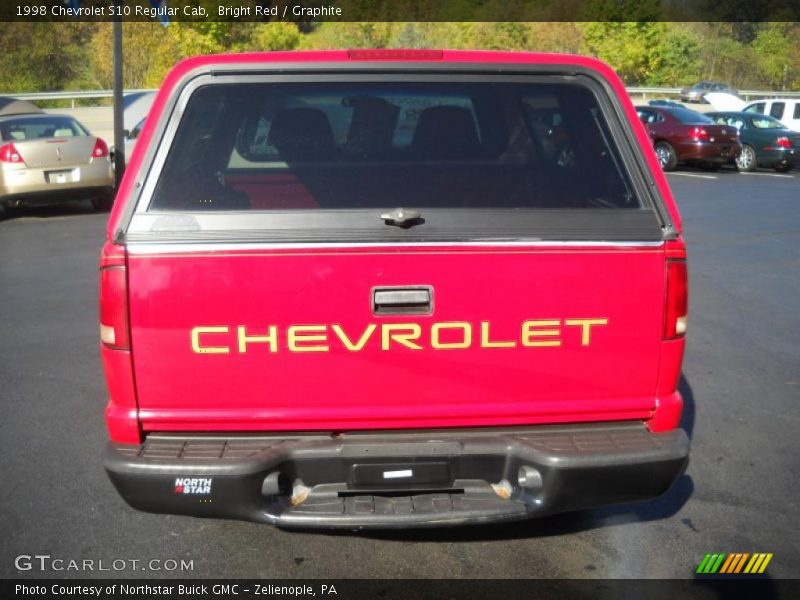 Bright Red / Graphite 1998 Chevrolet S10 Regular Cab