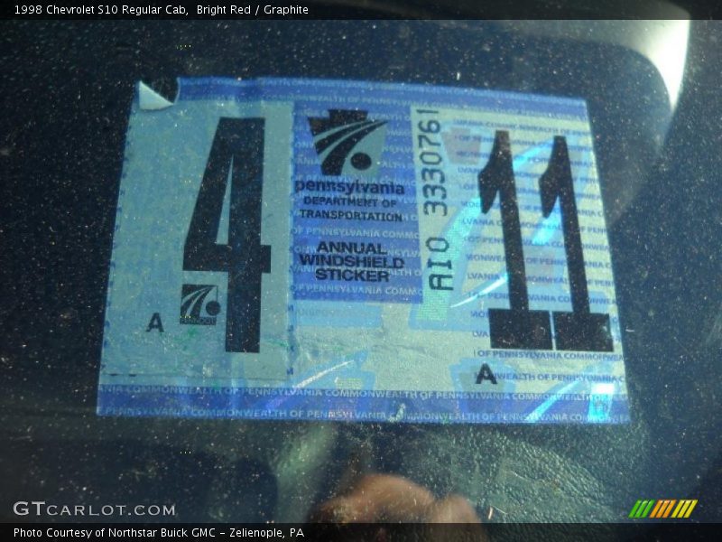 Bright Red / Graphite 1998 Chevrolet S10 Regular Cab