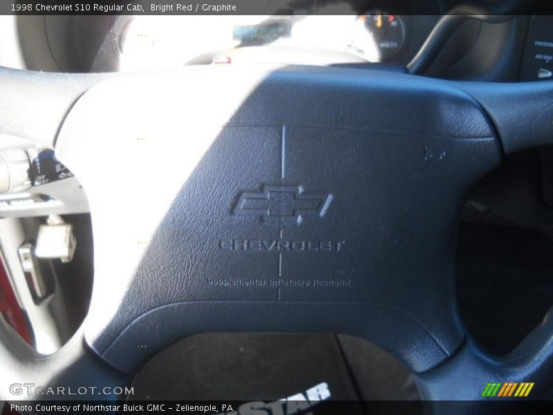 Bright Red / Graphite 1998 Chevrolet S10 Regular Cab