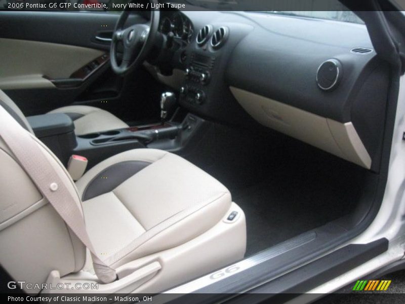  2006 G6 GTP Convertible Light Taupe Interior