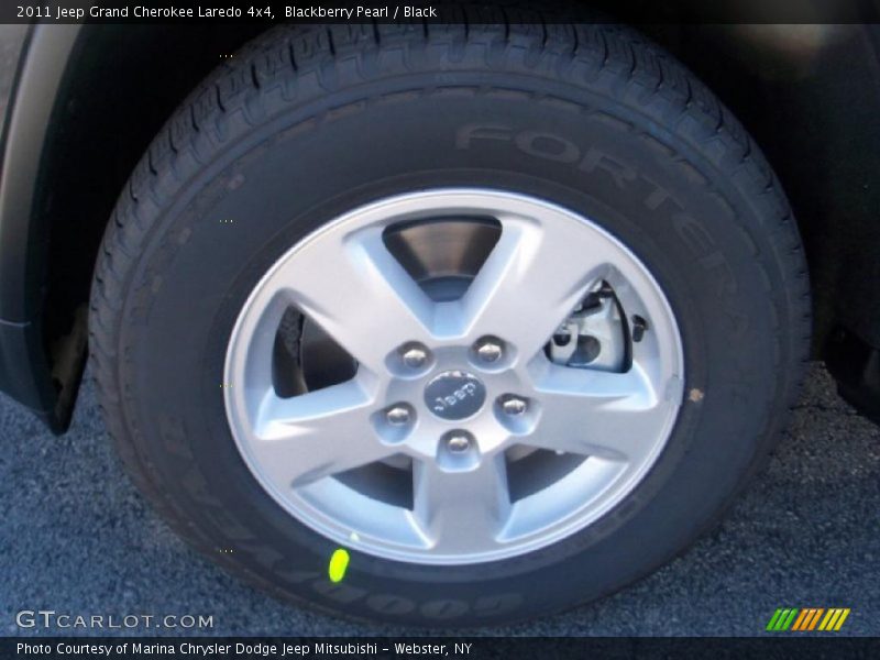 Blackberry Pearl / Black 2011 Jeep Grand Cherokee Laredo 4x4