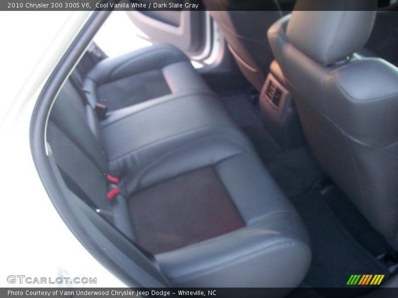Cool Vanilla White / Dark Slate Gray 2010 Chrysler 300 300S V6