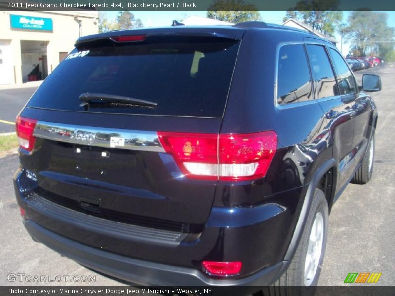 Blackberry Pearl / Black 2011 Jeep Grand Cherokee Laredo 4x4
