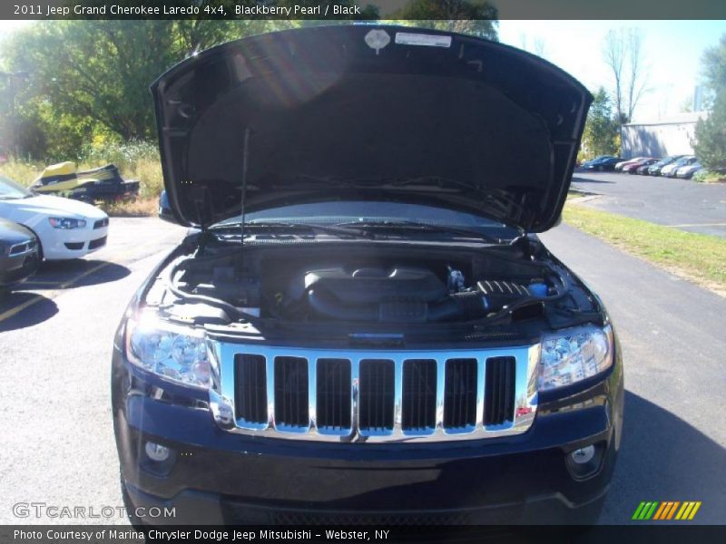 Blackberry Pearl / Black 2011 Jeep Grand Cherokee Laredo 4x4