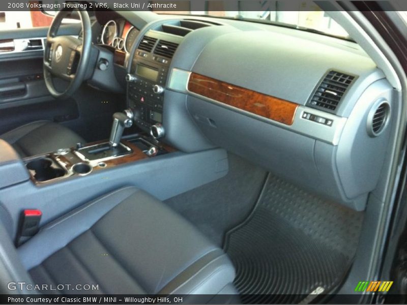 Black Uni / Anthracite 2008 Volkswagen Touareg 2 VR6