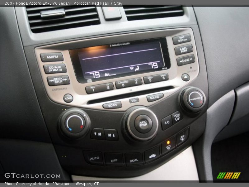 Controls of 2007 Accord EX-L V6 Sedan