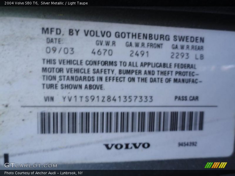 Silver Metallic / Light Taupe 2004 Volvo S80 T6
