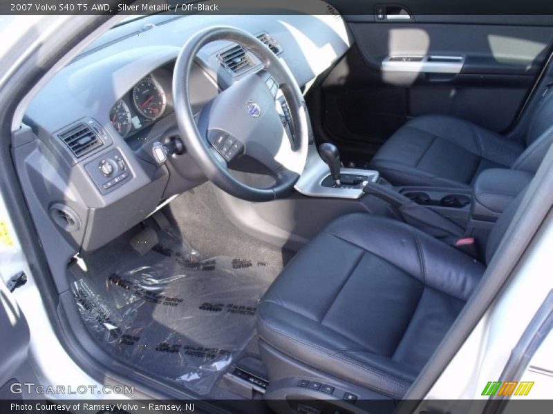 Silver Metallic / Off-Black 2007 Volvo S40 T5 AWD
