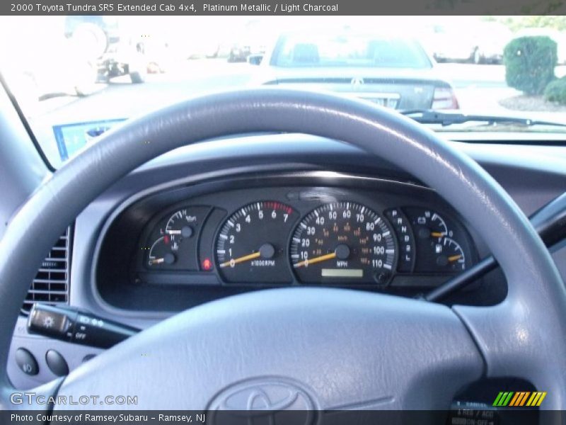 Platinum Metallic / Light Charcoal 2000 Toyota Tundra SR5 Extended Cab 4x4