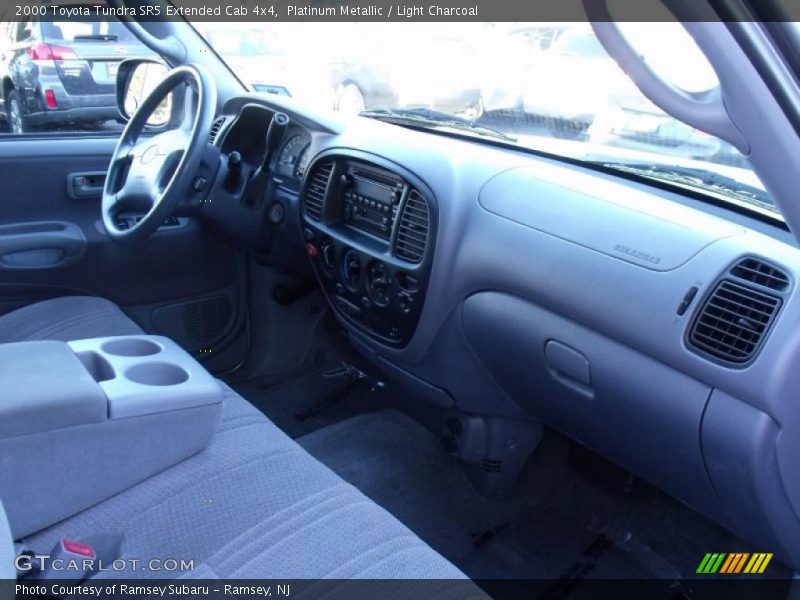 Platinum Metallic / Light Charcoal 2000 Toyota Tundra SR5 Extended Cab 4x4