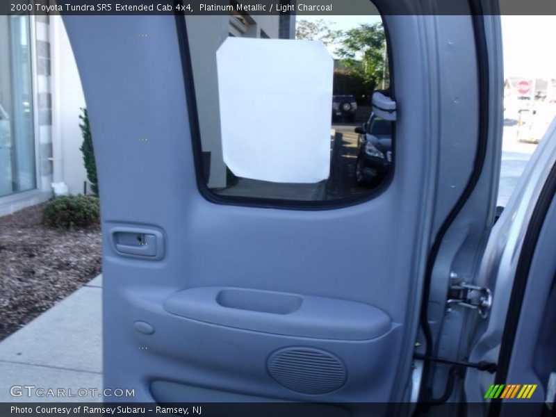 Platinum Metallic / Light Charcoal 2000 Toyota Tundra SR5 Extended Cab 4x4