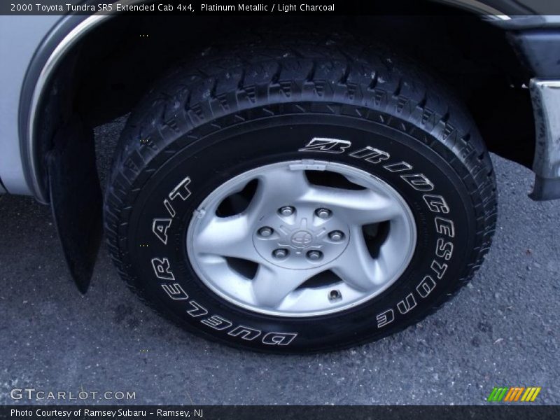 Platinum Metallic / Light Charcoal 2000 Toyota Tundra SR5 Extended Cab 4x4