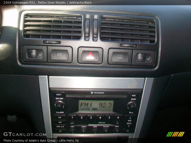 Reflex Silver Metallic / Anthracite/Black 2004 Volkswagen R32