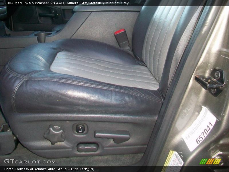 Mineral Gray Metallic / Midnight Grey 2004 Mercury Mountaineer V8 AWD