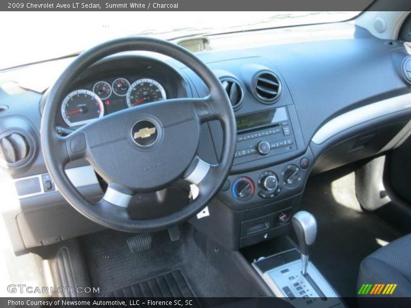 Summit White / Charcoal 2009 Chevrolet Aveo LT Sedan