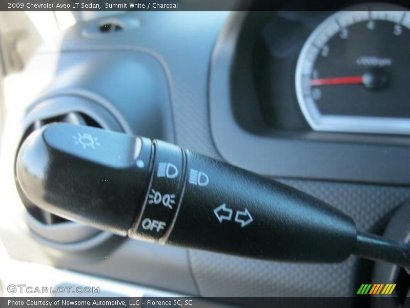 Summit White / Charcoal 2009 Chevrolet Aveo LT Sedan