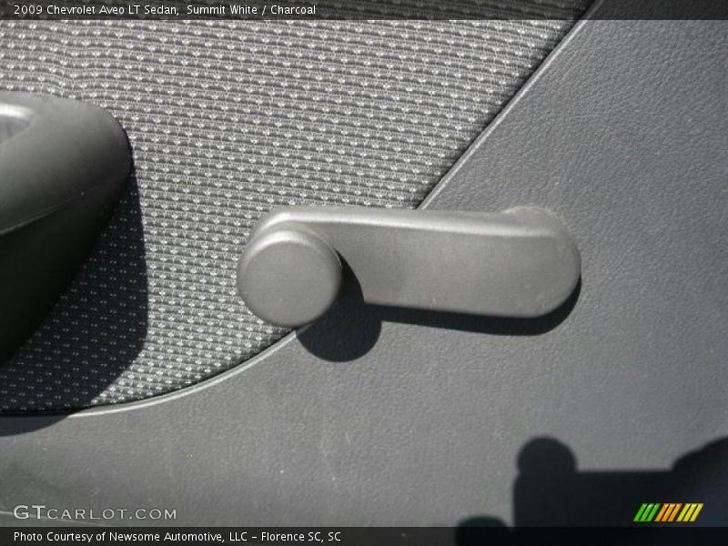 Summit White / Charcoal 2009 Chevrolet Aveo LT Sedan