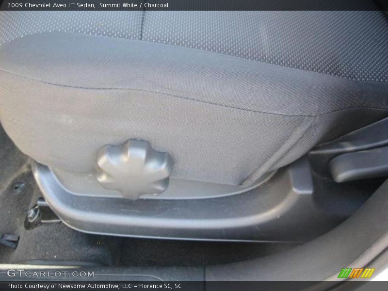 Summit White / Charcoal 2009 Chevrolet Aveo LT Sedan