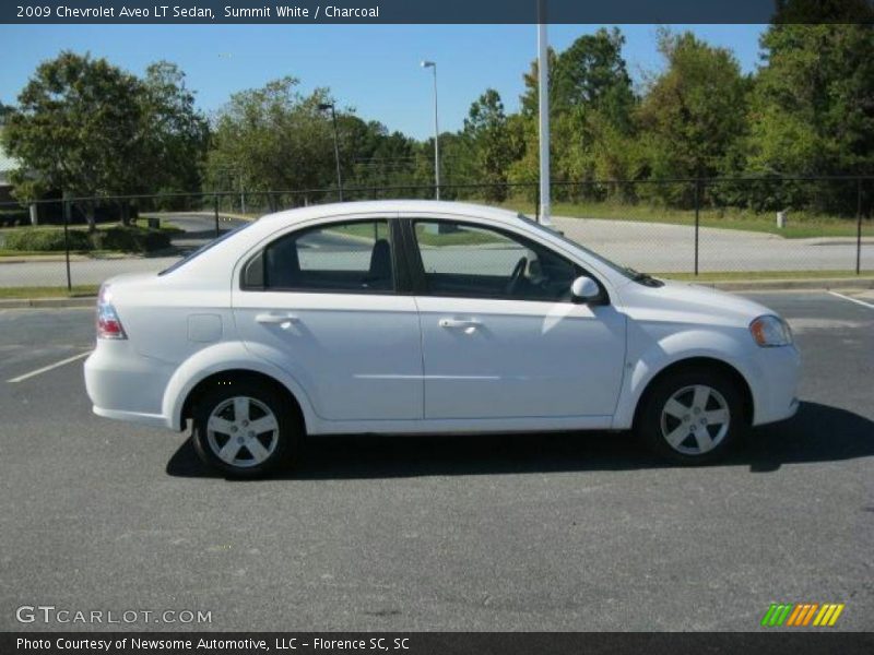 Summit White / Charcoal 2009 Chevrolet Aveo LT Sedan