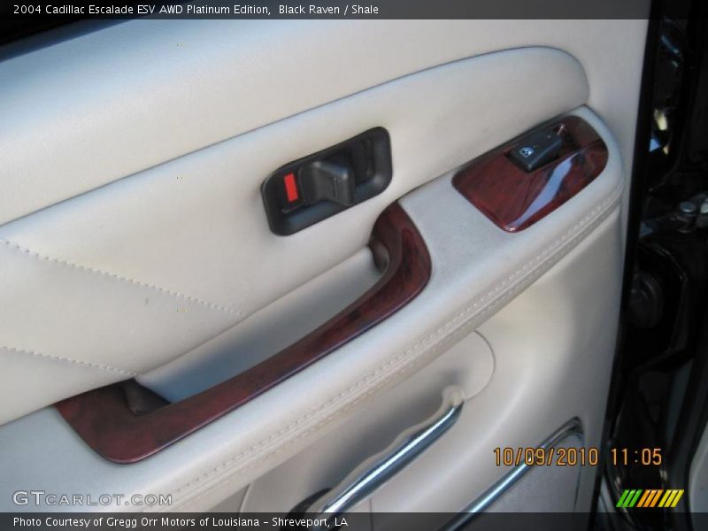  2004 Escalade ESV AWD Platinum Edition Shale Interior