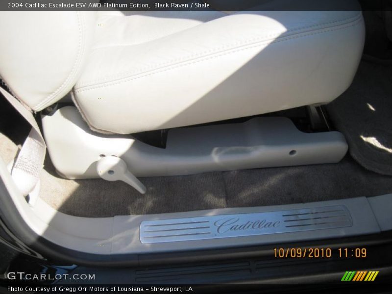 Black Raven / Shale 2004 Cadillac Escalade ESV AWD Platinum Edition