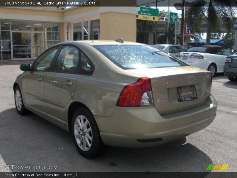 Gecko Green Metallic / Quartz 2008 Volvo S40 2.4i