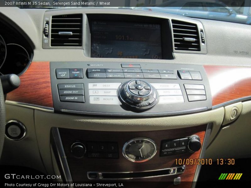 Controls of 2007 M 35 Sedan