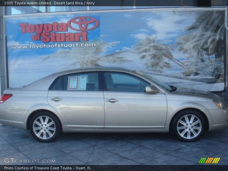 Desert Sand Mica / Ivory 2005 Toyota Avalon Limited