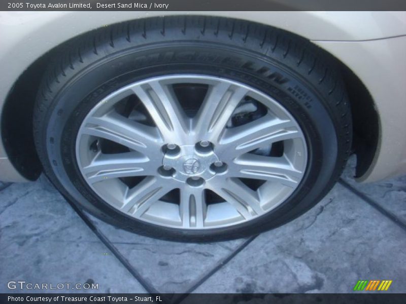 Desert Sand Mica / Ivory 2005 Toyota Avalon Limited