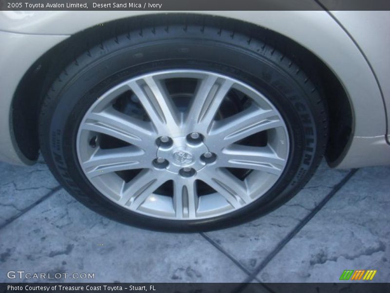 Desert Sand Mica / Ivory 2005 Toyota Avalon Limited