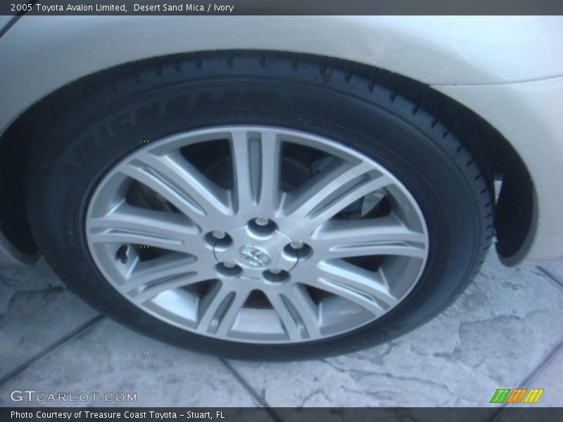 Desert Sand Mica / Ivory 2005 Toyota Avalon Limited