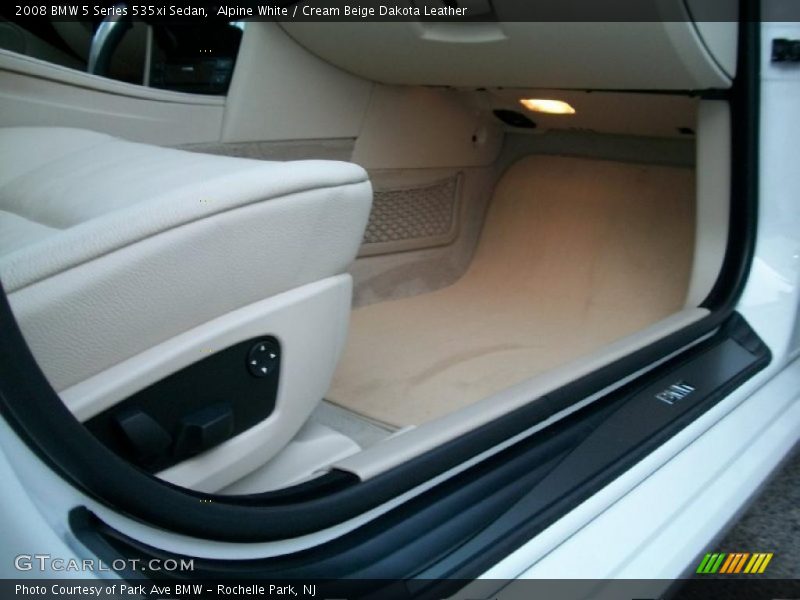 Alpine White / Cream Beige Dakota Leather 2008 BMW 5 Series 535xi Sedan