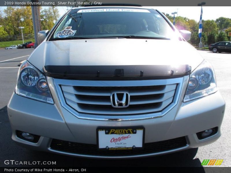 Silver Pearl Metallic / Gray 2009 Honda Odyssey Touring